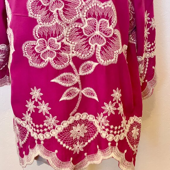 Solitaire Magenta Pink Tunic Top LG Embroidered Scalloped hem and sleeves Floral - Picture 3 of 7
